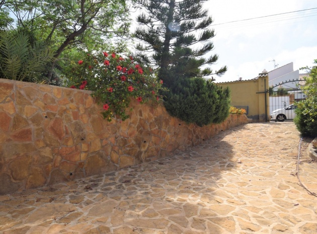 Resale - Villa - Torrevieja - Aguas Nuevas