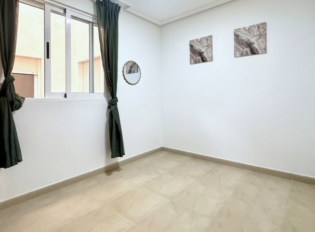 Wiederverkauf - Wohnung - Torrevieja - Torrevieja Centro