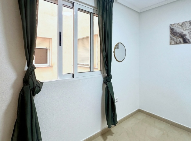 Wiederverkauf - Wohnung - Torrevieja - Torrevieja Centro