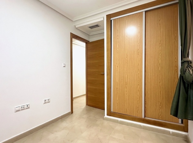Wiederverkauf - Wohnung - Torrevieja - Torrevieja Centro