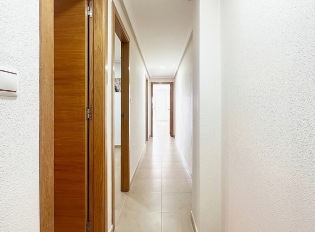Wiederverkauf - Wohnung - Torrevieja - Torrevieja Centro