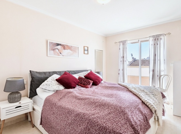 Resale - Townhouse - Torrevieja - Torrevieja Centro