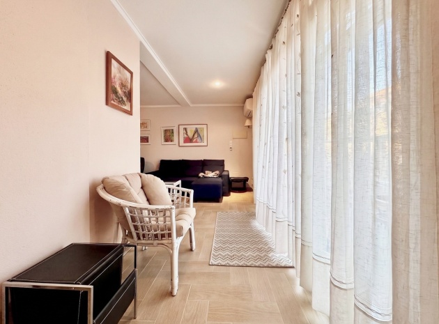 Resale - Townhouse - Torrevieja - Torrevieja Centro