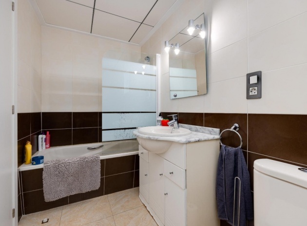 Wiederverkauf - Wohnung - Torrevieja - Torrevieja Centro