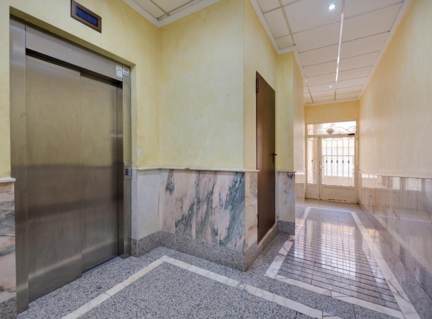 Wiederverkauf - Wohnung - Torrevieja - Torrevieja Centro