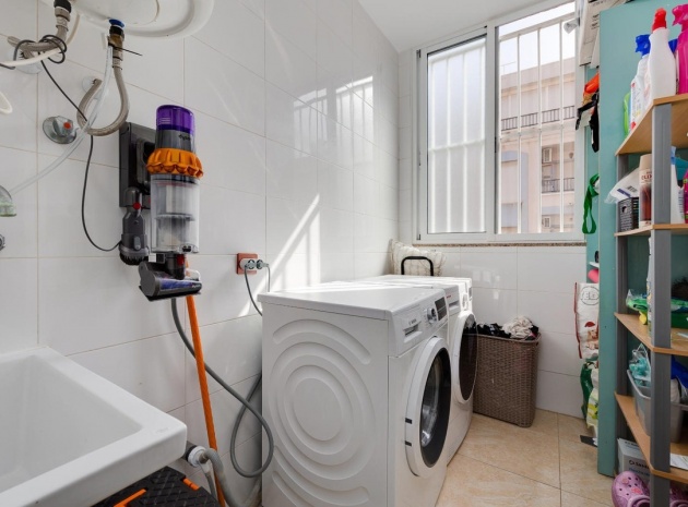 Wiederverkauf - Wohnung - Torrevieja - Torrevieja Centro
