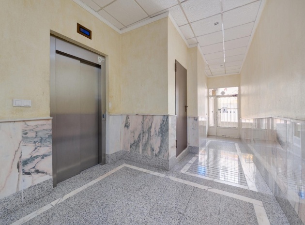 Wiederverkauf - Wohnung - Torrevieja - Torrevieja Centro