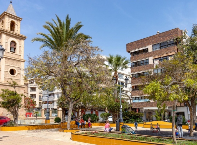 Wiederverkauf - Wohnung - Torrevieja - Torrevieja Centro