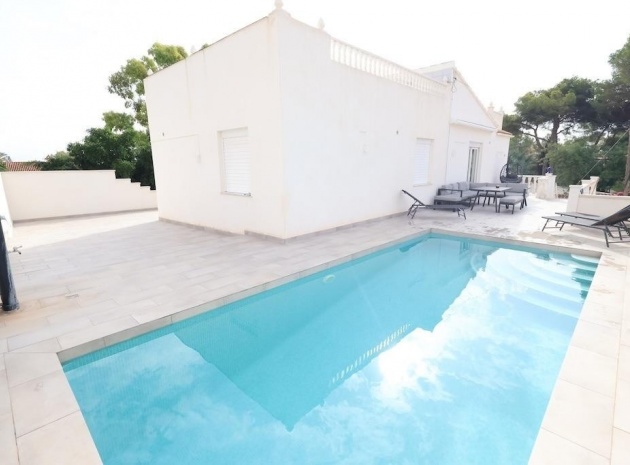 Resale - Villa - Torrevieja - Torrevieja Centro