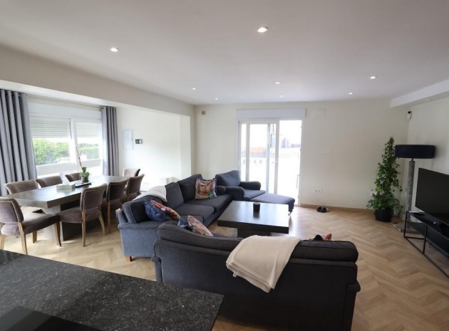 Resale - Villa - Torrevieja - Torrevieja Centro