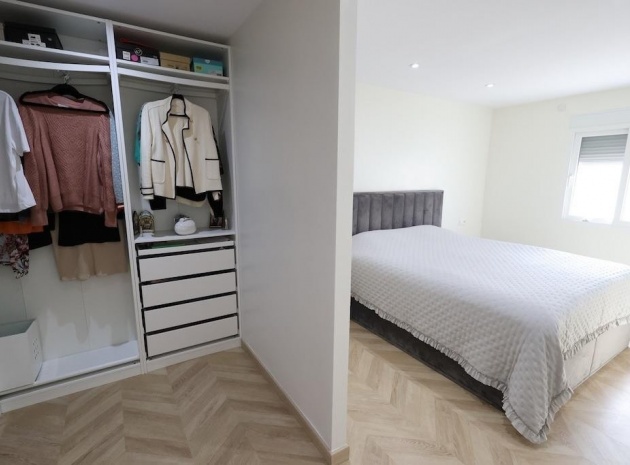 Resale - Villa - Torrevieja - Torrevieja Centro