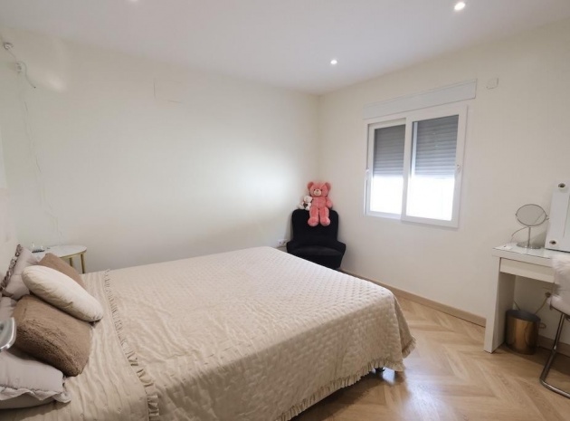 Resale - Villa - Torrevieja - Torrevieja Centro