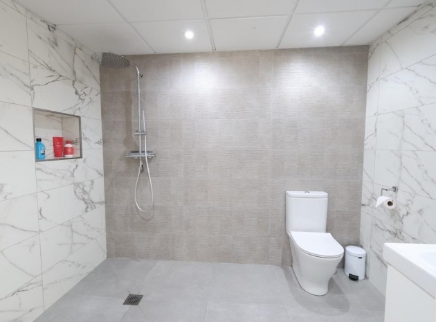Resale - Villa - Torrevieja - Torrevieja Centro