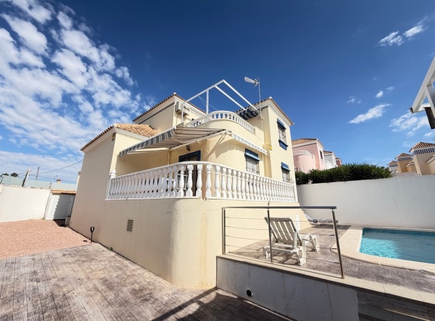 Resale - Villa - Orihuela - Villamartin