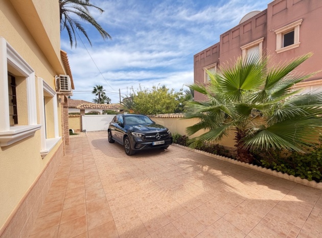 Resale - Villa - Orihuela - Cabo Roig