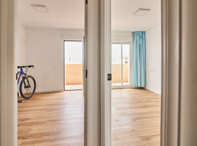 Resale - Apartment - Torrevieja - La Mata