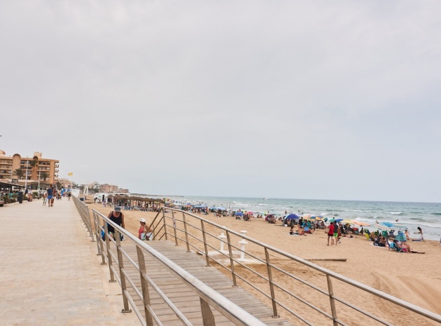 Resale - Apartment - Torrevieja - La Mata