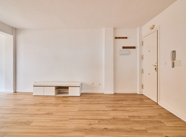 Resale - Apartment - Torrevieja - La Mata