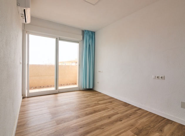 Resale - Apartment - Torrevieja - La Mata