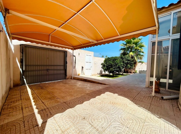 Resale - Villa - Torrevieja - san luis