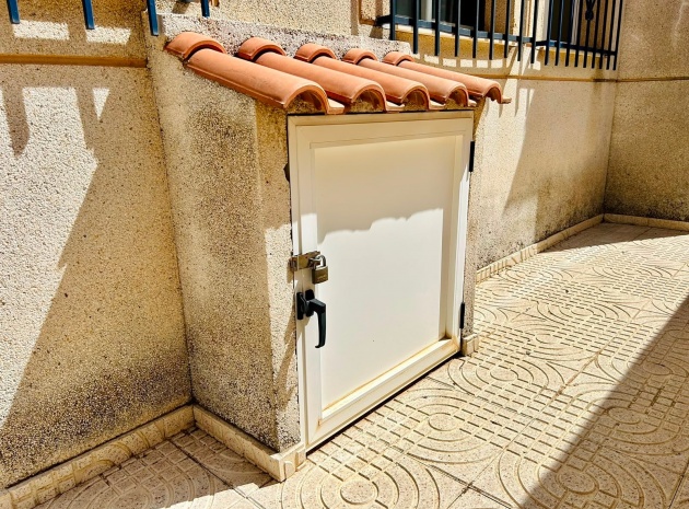 Resale - Villa - Torrevieja - san luis