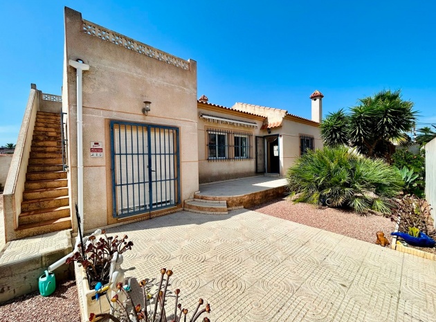 Resale - Villa - Torrevieja - san luis