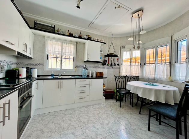 Resale - Villa - Torrevieja - san luis