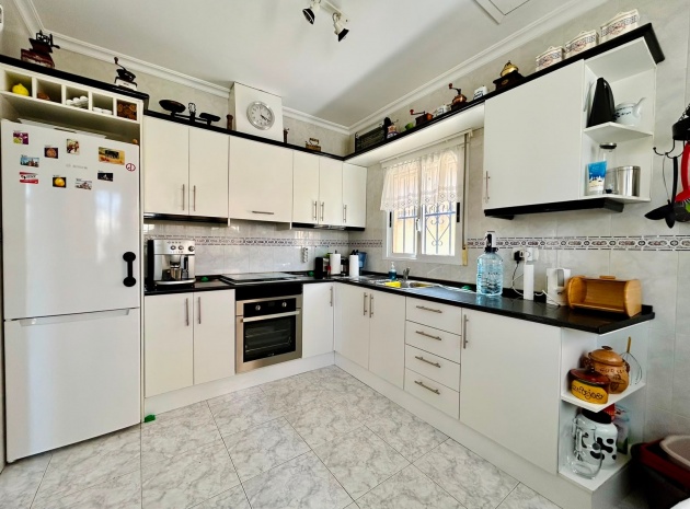 Resale - Villa - Torrevieja - san luis
