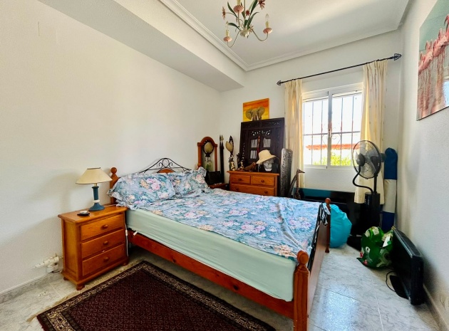 Resale - Villa - Torrevieja - san luis