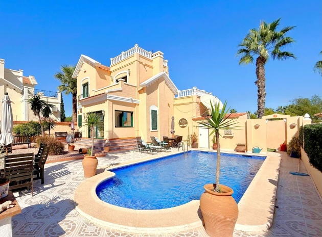 Resale - Villa - Villamartin - rioja