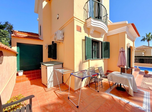 Resale - Villa - Villamartin - rioja