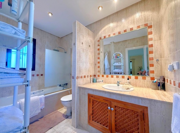 Resale - Villa - Villamartin - rioja