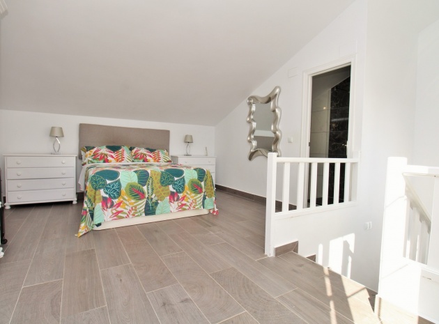 Resale - Townhouse - Villamartin - verdemar
