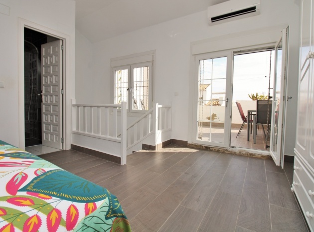 Resale - Townhouse - Villamartin - verdemar