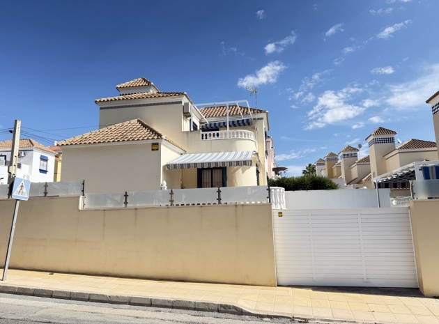 Resale - Villa - Villamartin - El Galan