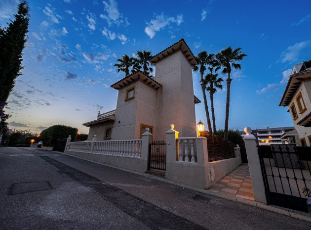 Resale - Villa - Playa Flamenca - san jose
