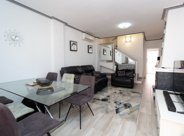 Resale - Townhouse - Playa Flamenca - las chismosas