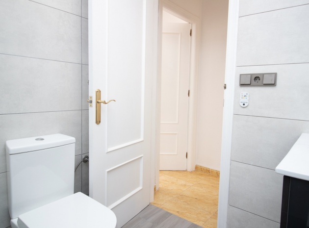 Resale - Townhouse - Playa Flamenca - las chismosas