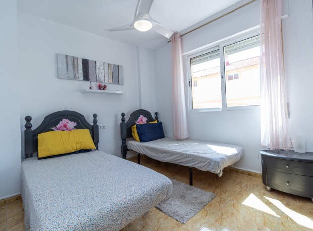 Resale - Townhouse - Playa Flamenca - las chismosas