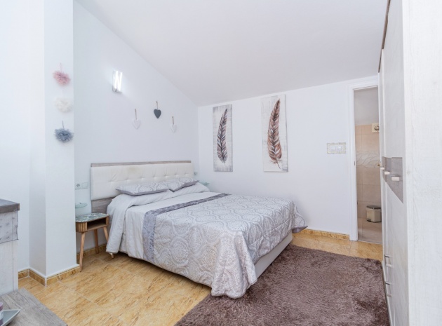 Resale - Townhouse - Playa Flamenca - las chismosas