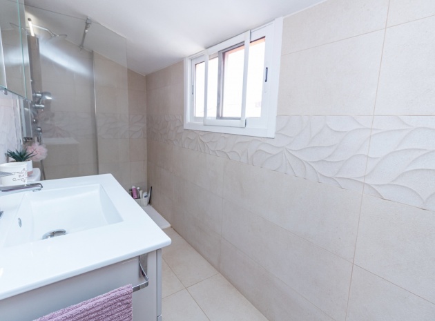 Resale - Townhouse - Playa Flamenca - las chismosas