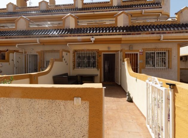 Resale - Townhouse - Playa Flamenca - las chismosas