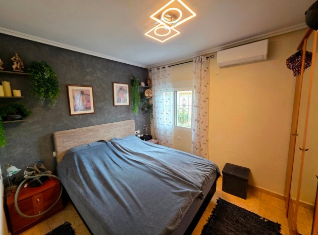Resale - Villa - San Fulgencio - La Marina