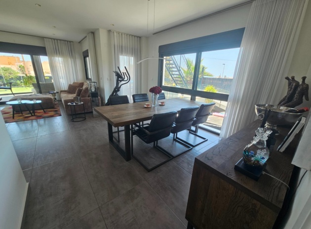 Resale - Villa - Torrevieja - Torrevieja Centro