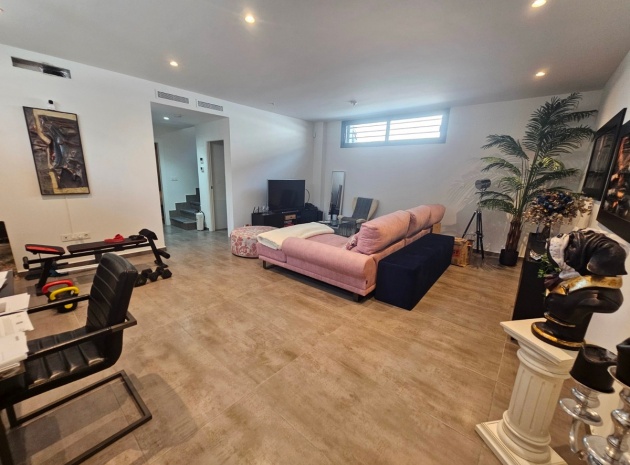 Resale - Villa - Torrevieja - Torrevieja Centro