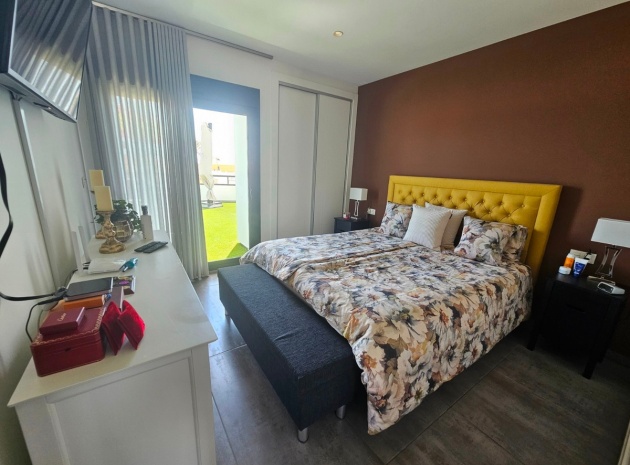 Resale - Villa - Torrevieja - Torrevieja Centro