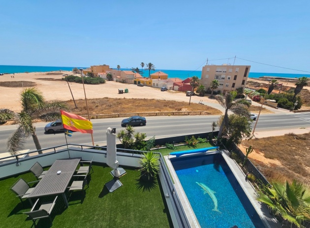 Resale - Villa - Torrevieja - Torrevieja Centro