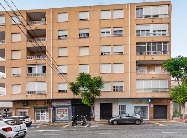 Resale - Apartment - Torrevieja - Torrevieja Centro