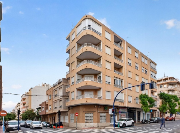 Resale - Apartment - Torrevieja - Torrevieja Centro