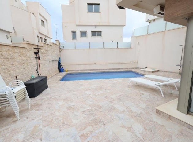 Resale - Villa - Villamartin - PAU 26